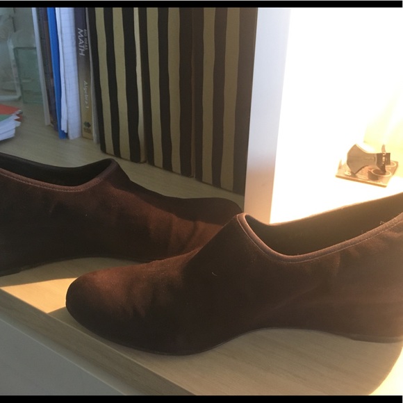 Stuart Weitzman Brown Suede Bootie - Picture 4 of 5